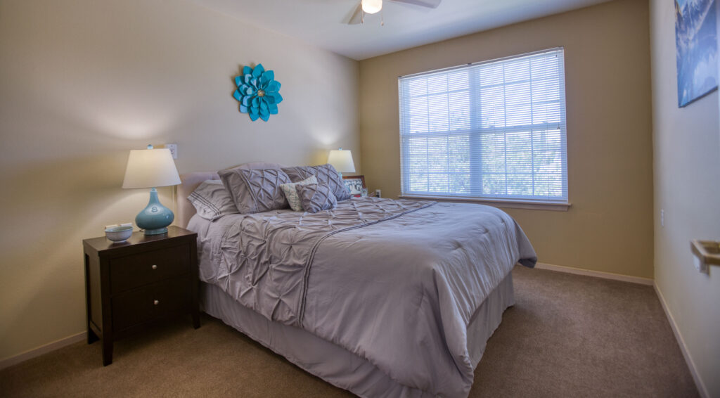 1175 S Abrego Dr - Green Valley - 33 - Vista Pointe at Green Valley Interior image of a Vista Pointe at Green Valley bedroom.